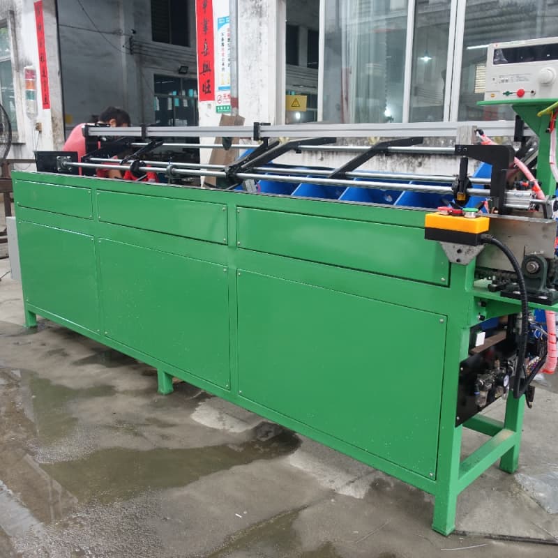 Plne automatický stroj na kontrolu podávania po zmrštení rúr Automatické triedenie Kvalifikovaný a nekvalifikovaný obrobok z rúry Plne automatický stroj na kontrolu podávania po zmrštení rúr Automatické triedenie Kvalifikovaný a nekvalifikovaný obrobok z rúry