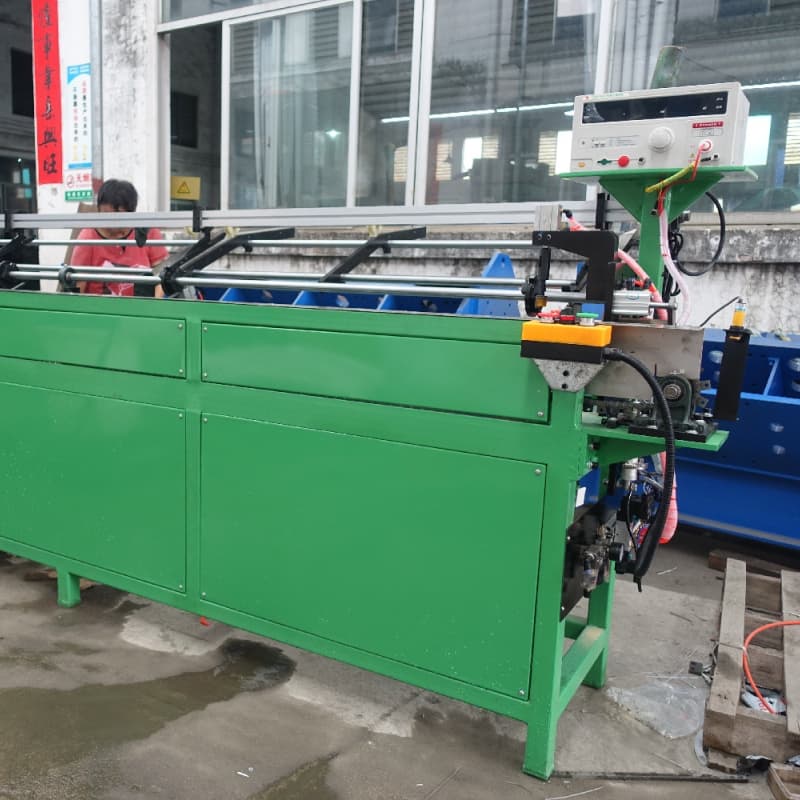 Automatický kontrolný a dopravný stroj na zmršťovanie po trubičkách Inteligentné zariadenie na automatické triedenie chybných produktov pre vykurovacie trubice